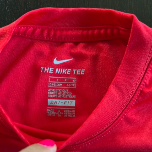 Nike Red Short Sleeve Tees Vibrant Sportswear - Picture 2 of 2
